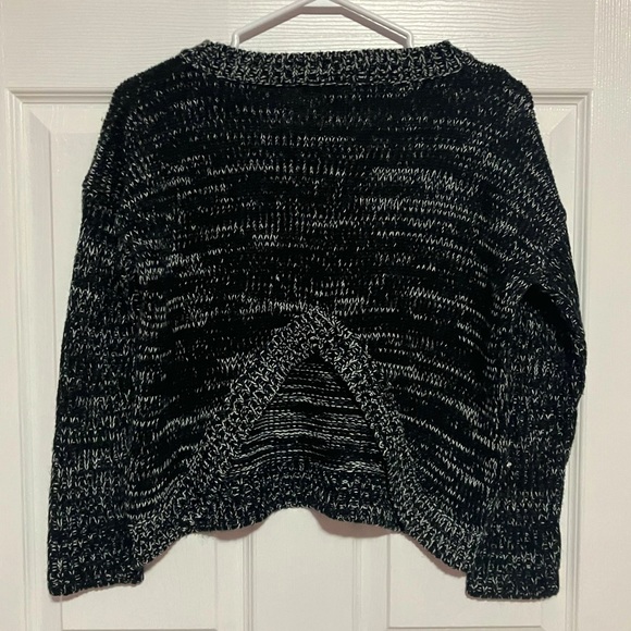 *🧡3/20$*Open Back Knit Sweater - Picture 4 of 5